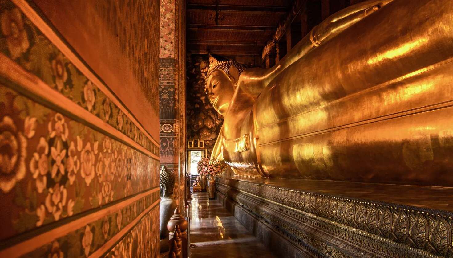 6-417-status-of-reclining-buddha-at-wat-pho-temple-in-thailand-665690963-38016d762d964314925cf8e8c97015c2 (1)